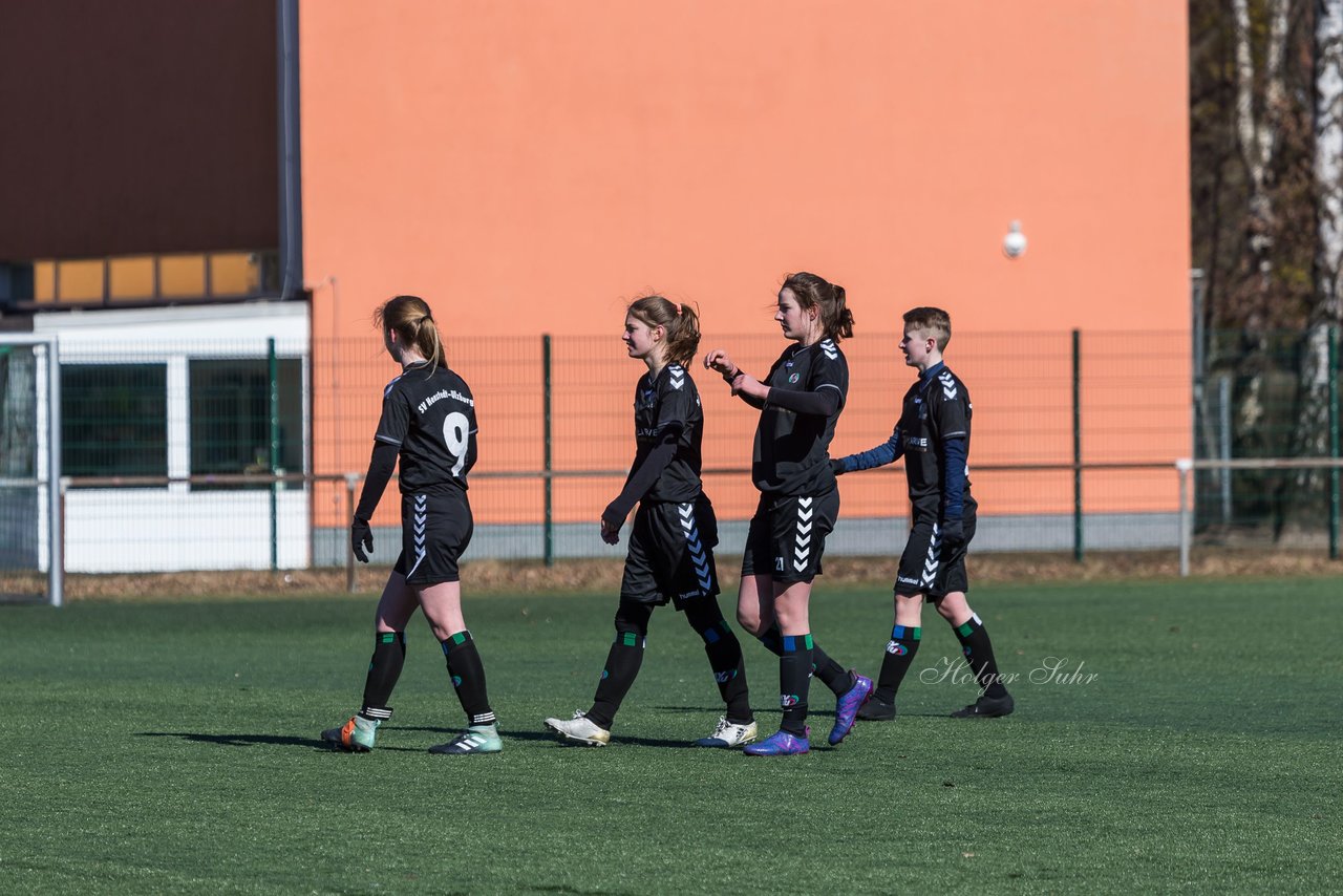 Bild 446 - B-Juniorinnen Halbfinale SVHU - Holstein Kiel : Ergebnis: 3:0